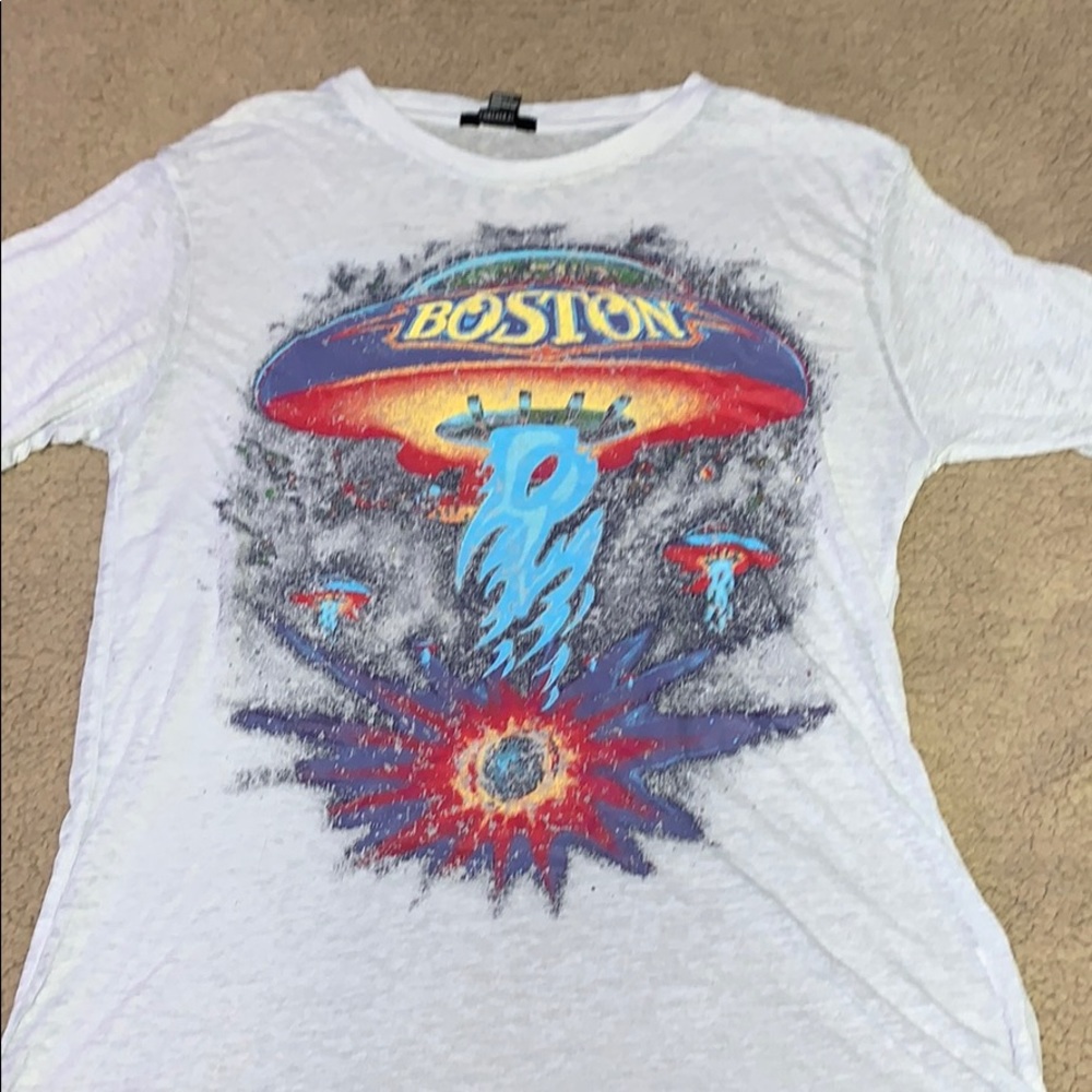 Graphic tee